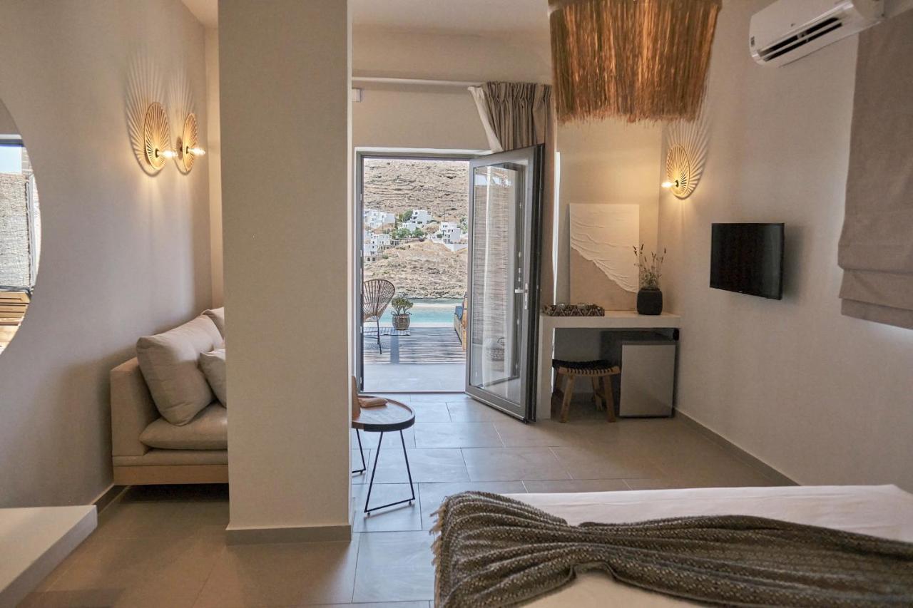 Amal Kythnos Suites Ngoại thất bức ảnh