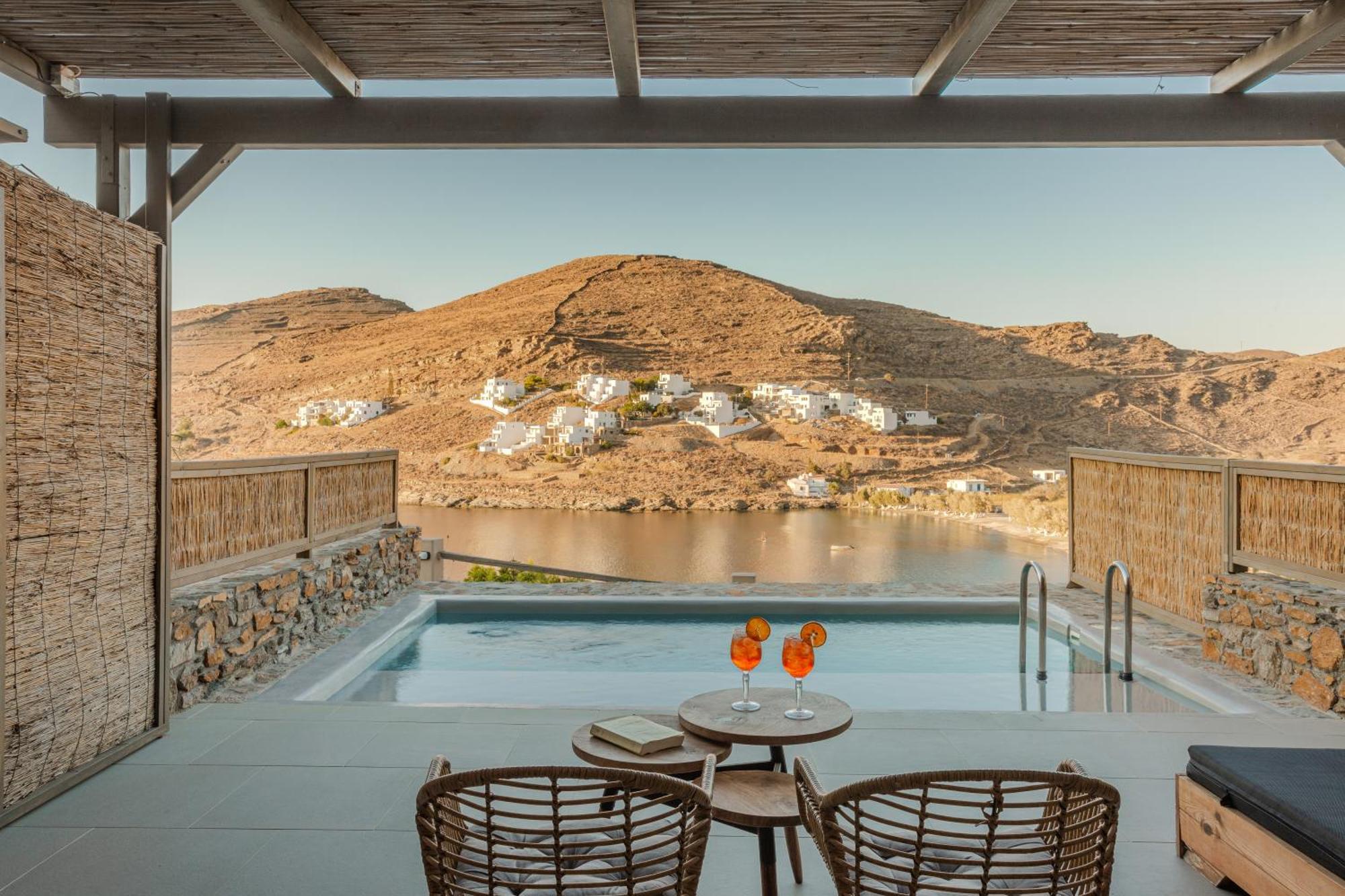 Amal Kythnos Suites Ngoại thất bức ảnh