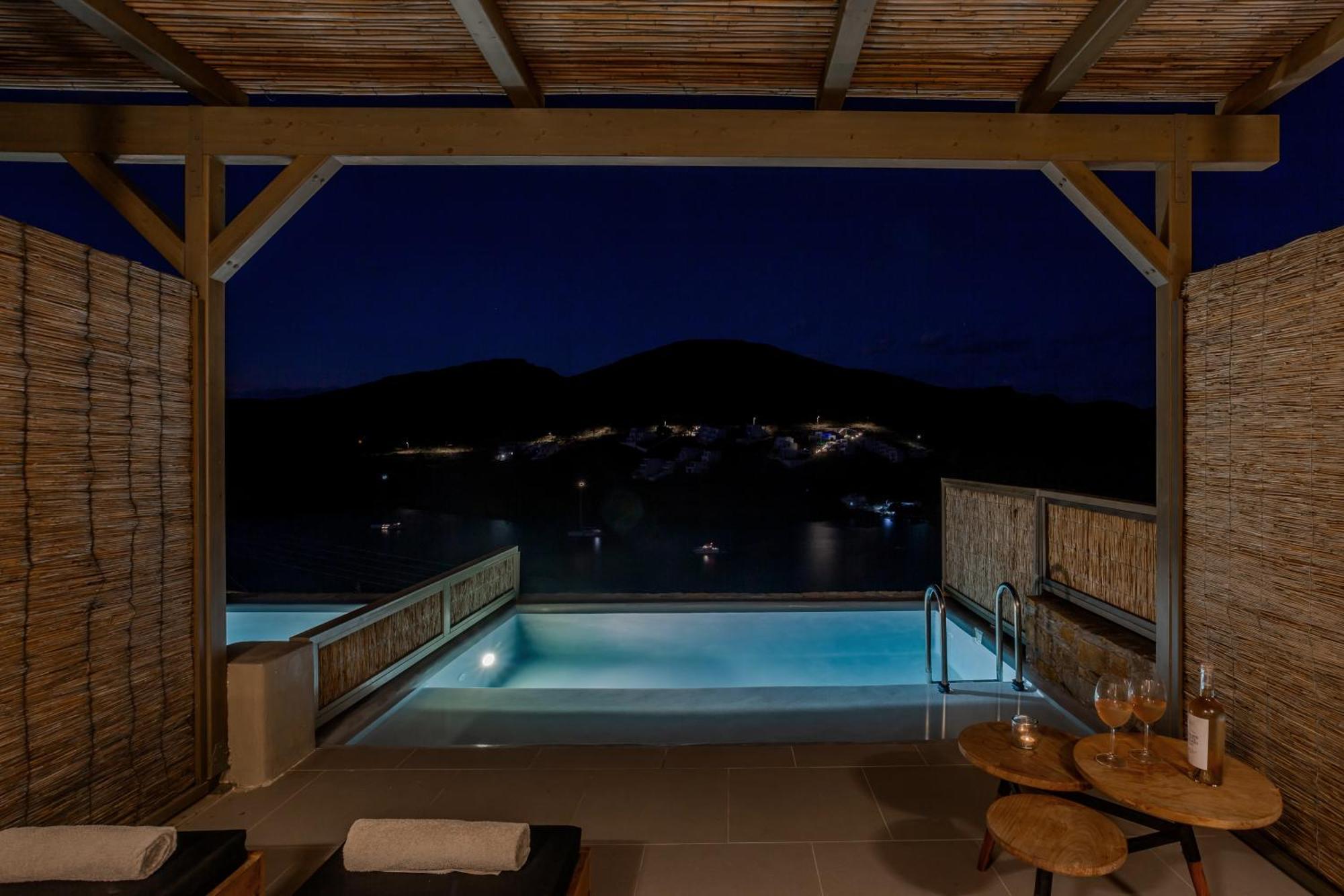 Amal Kythnos Suites Ngoại thất bức ảnh