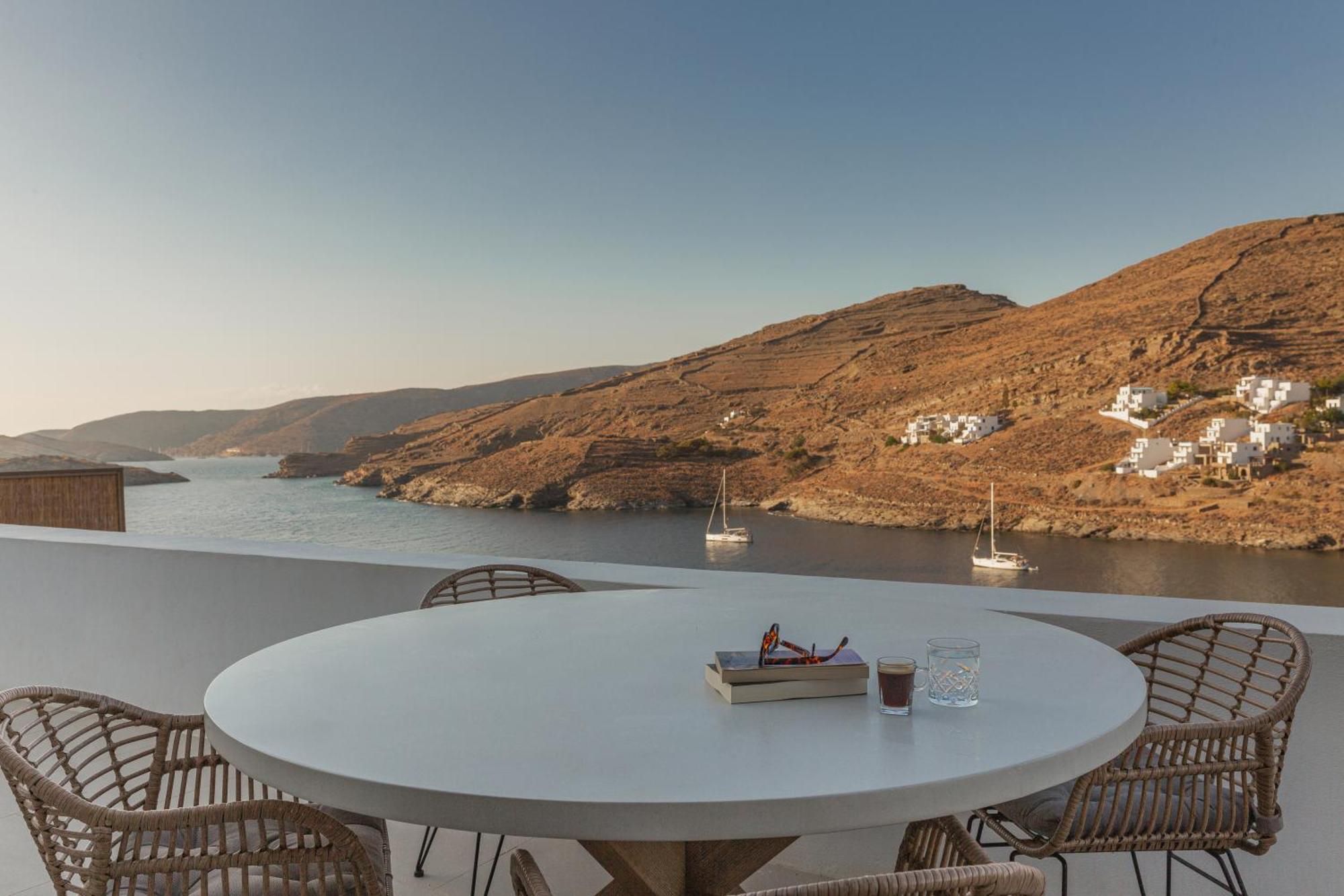 Amal Kythnos Suites Ngoại thất bức ảnh