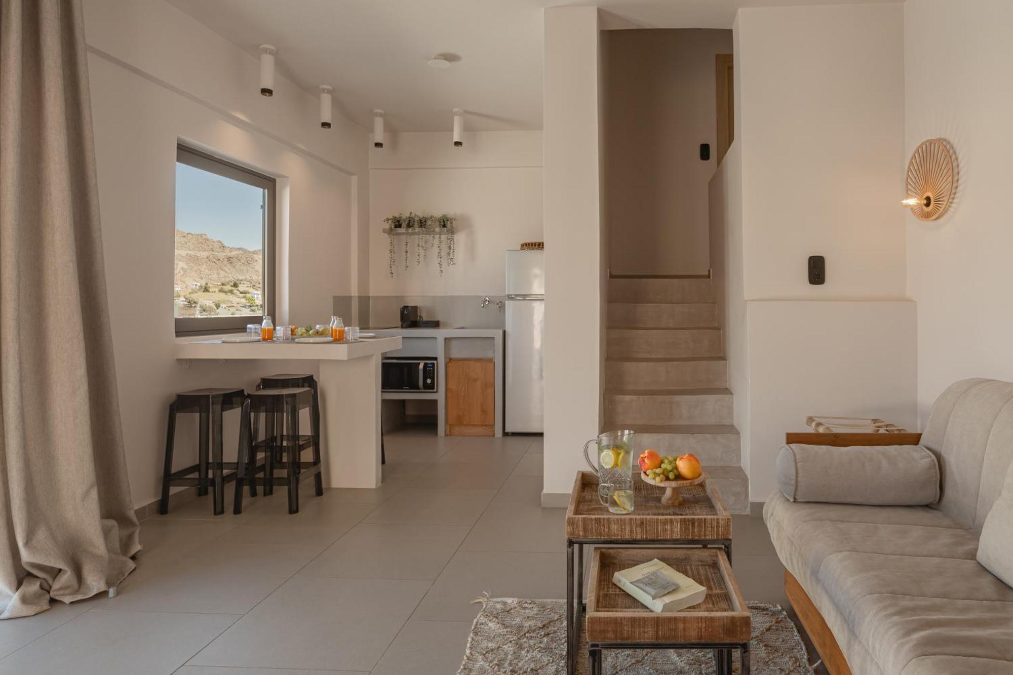 Amal Kythnos Suites Ngoại thất bức ảnh