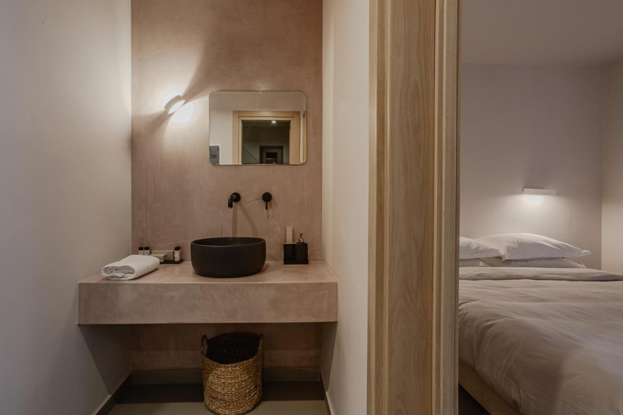 Amal Kythnos Suites Ngoại thất bức ảnh