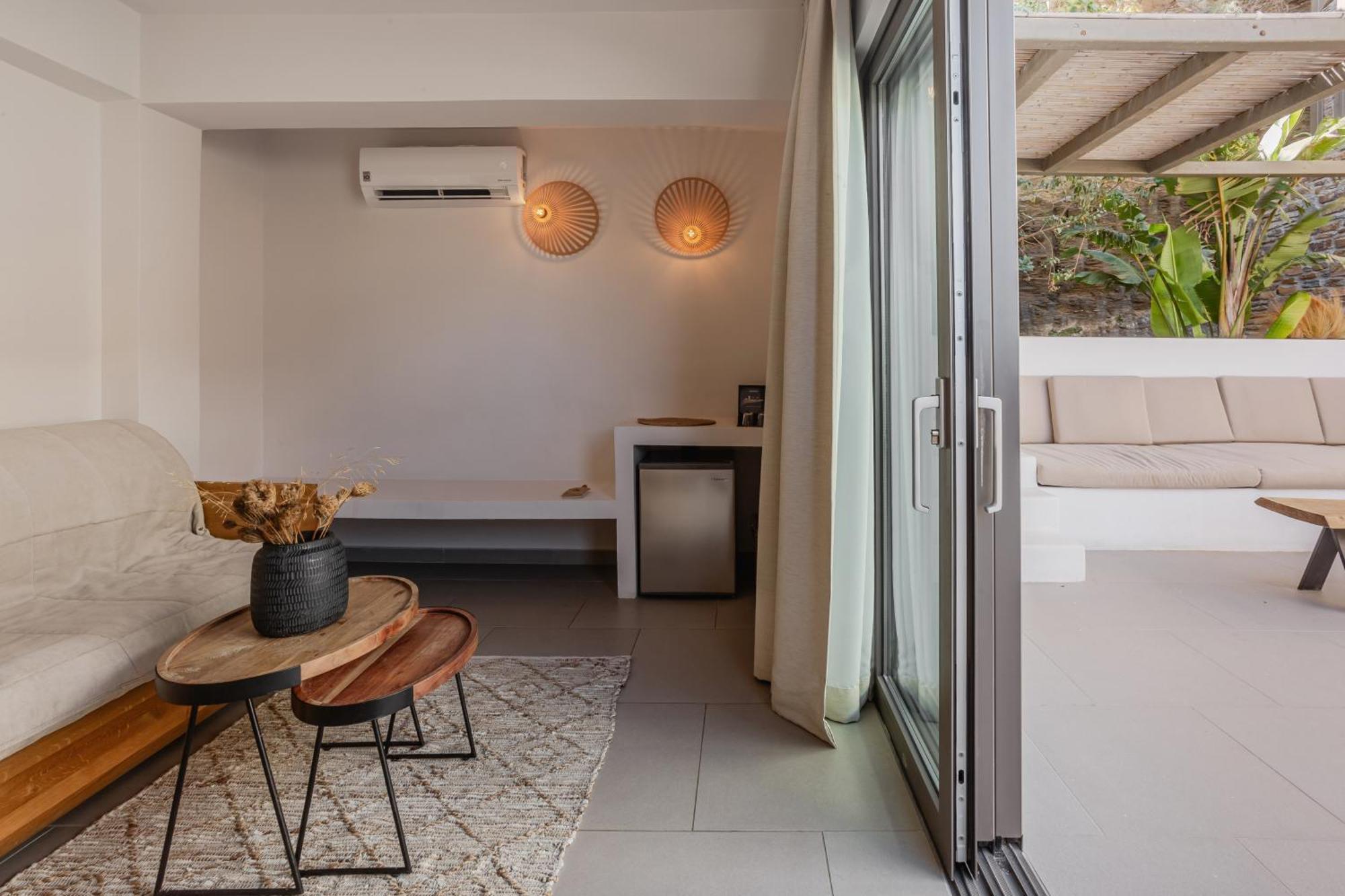 Amal Kythnos Suites Ngoại thất bức ảnh