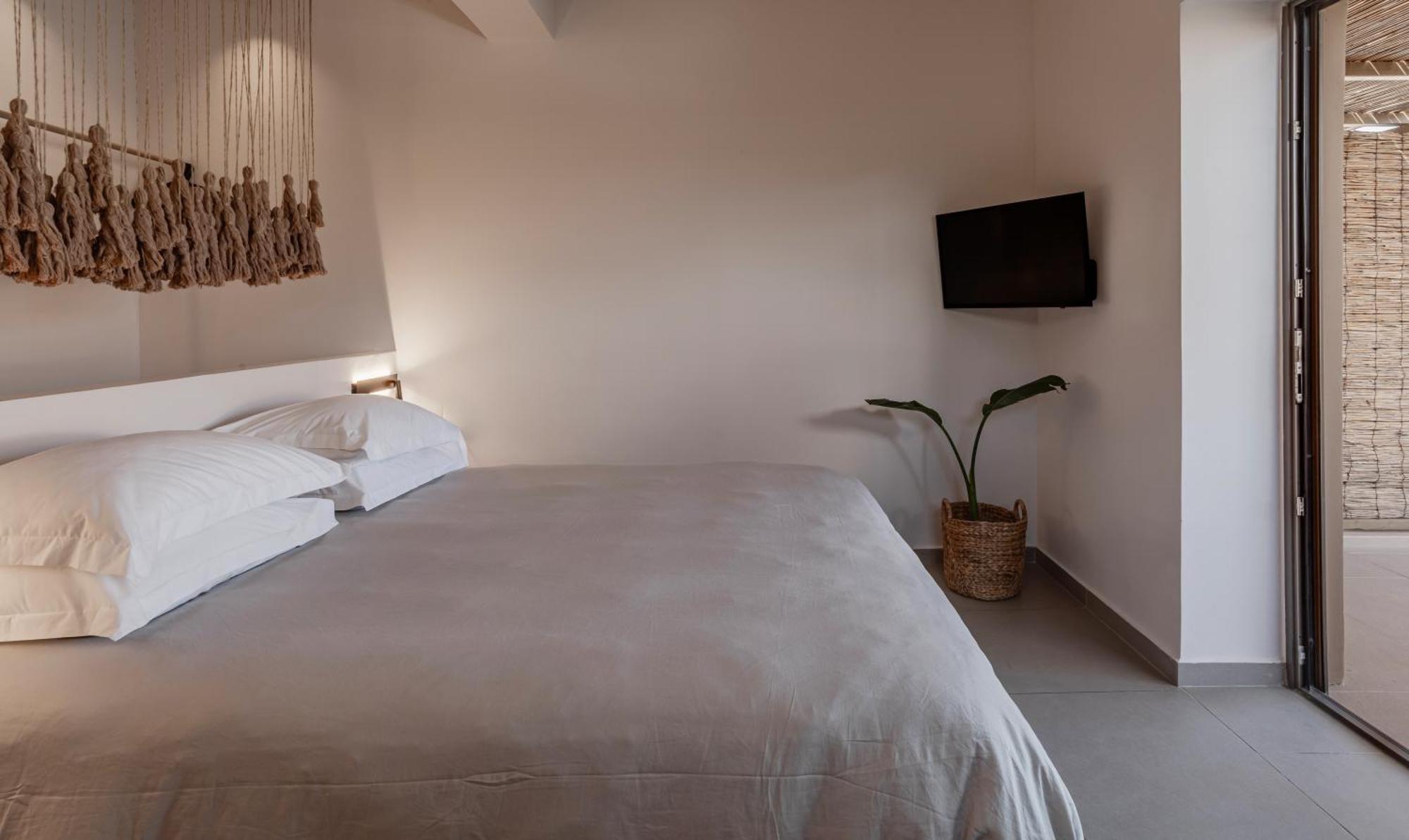 Amal Kythnos Suites Ngoại thất bức ảnh