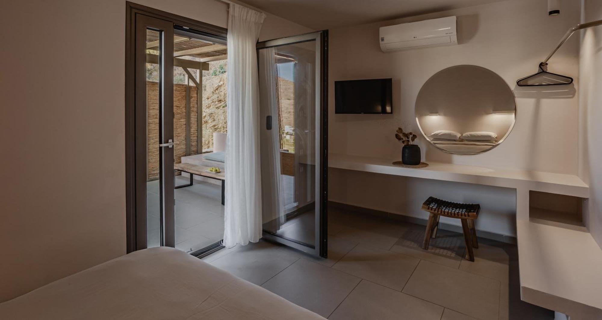 Amal Kythnos Suites Ngoại thất bức ảnh